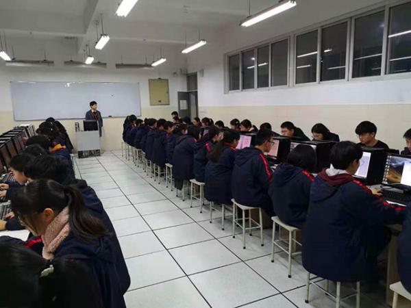 12271秀水中專2019年計算機中級考證工作圓滿結束-史源顧君1_副本.jpg