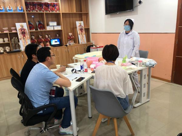 07271構(gòu)建“雙元四維”校企合作專業(yè)建設(shè)和培養(yǎng)機制——秀水中專在2020年“1+X”母嬰護理國家考試中獲得佳績-曹卿2_副本.jpg